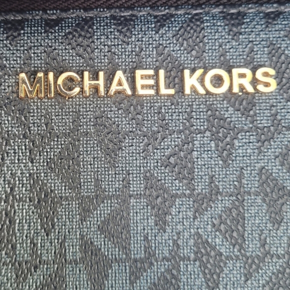 Michael Kors Jet Set Travel XL Zip Around Wallet 35H8GTVT1B - Picture 5 of 7